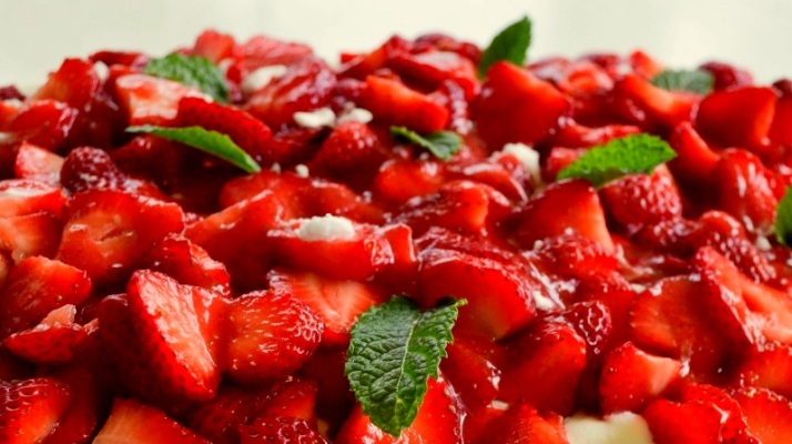 Erdbeeren mit Minze